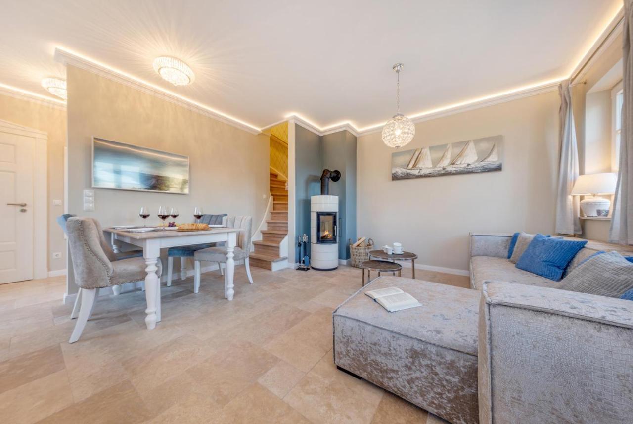 Traumhaus Unter Reet Apartment Цингст Екстериор снимка