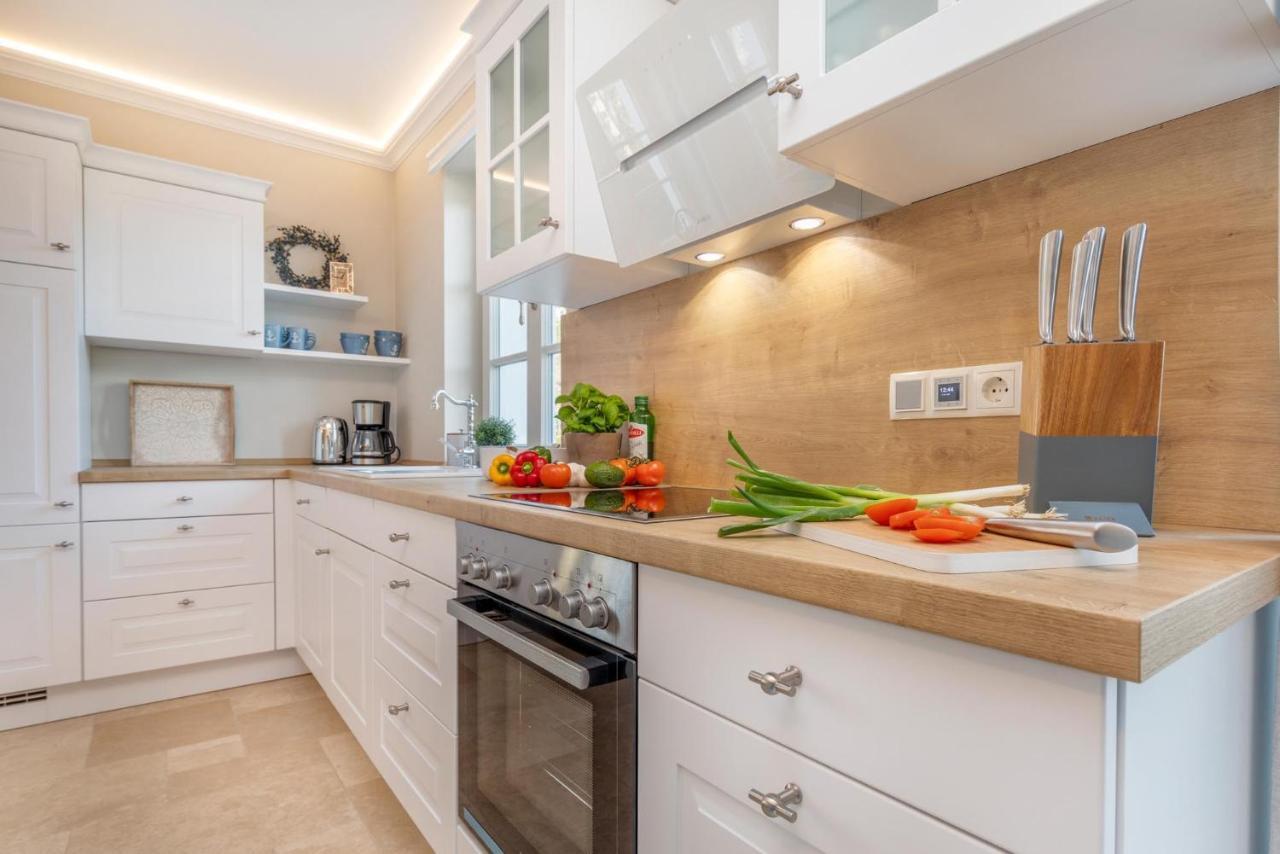 Traumhaus Unter Reet Apartment Цингст Екстериор снимка