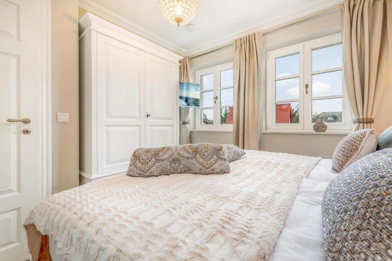 Traumhaus Unter Reet Apartment Цингст Екстериор снимка