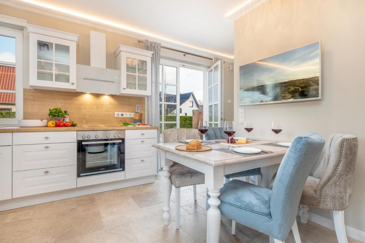Traumhaus Unter Reet Apartment Цингст Екстериор снимка