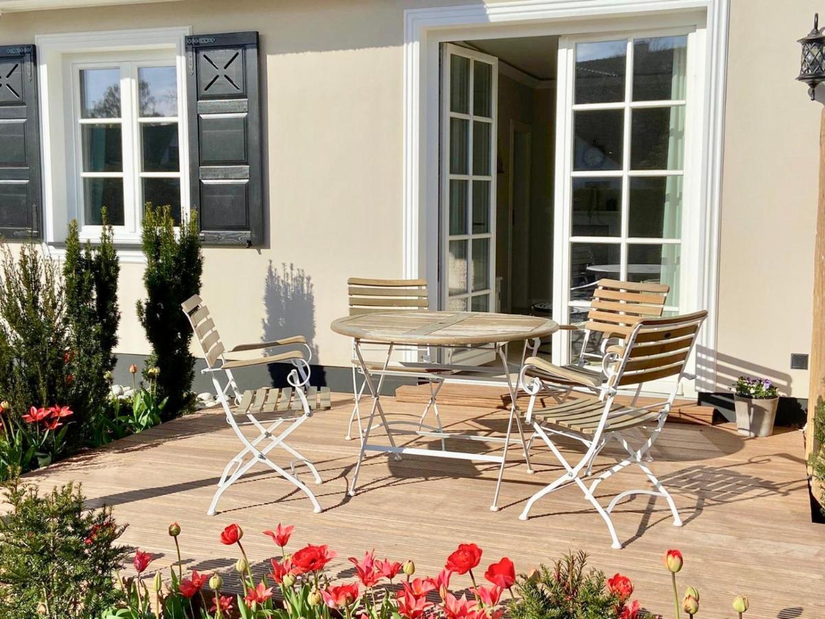 Traumhaus Unter Reet Apartment Цингст Екстериор снимка